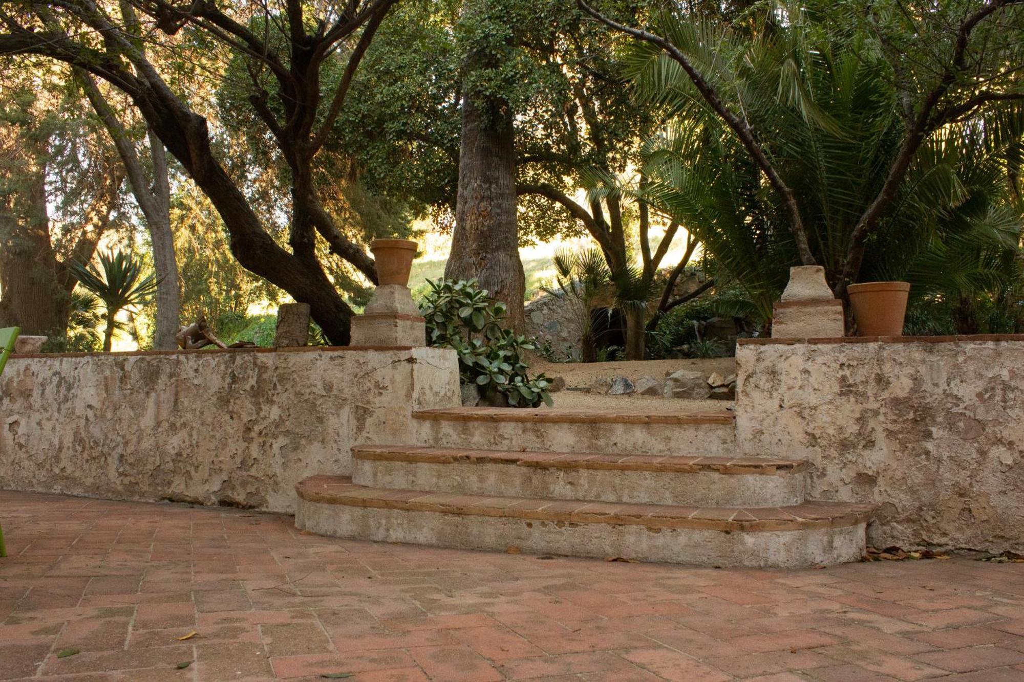 Can Rovira: Neoclassical Mansion Near Barcelona Alella Exterior photo
