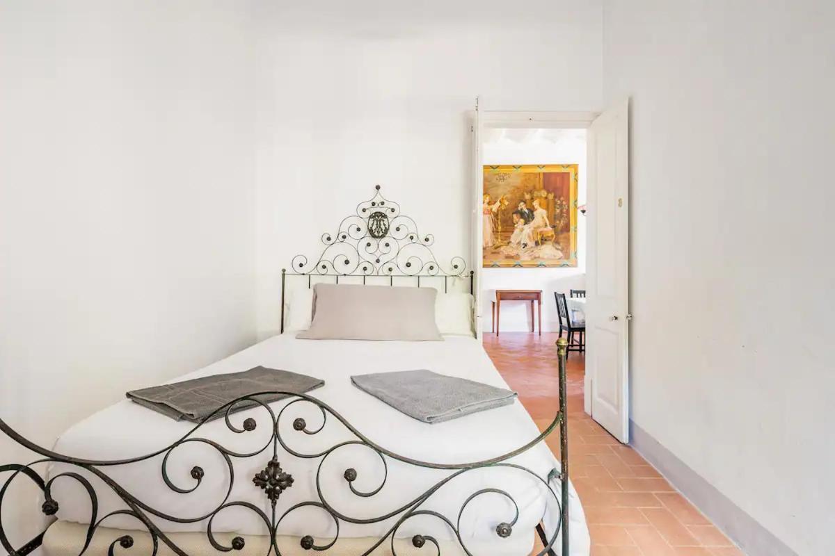 Can Rovira: Neoclassical Mansion Near Barcelona Alella Exterior photo