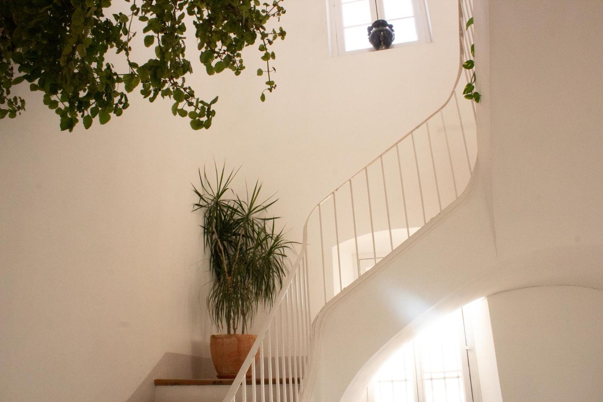 Can Rovira: Neoclassical Mansion Near Barcelona Alella Exterior photo