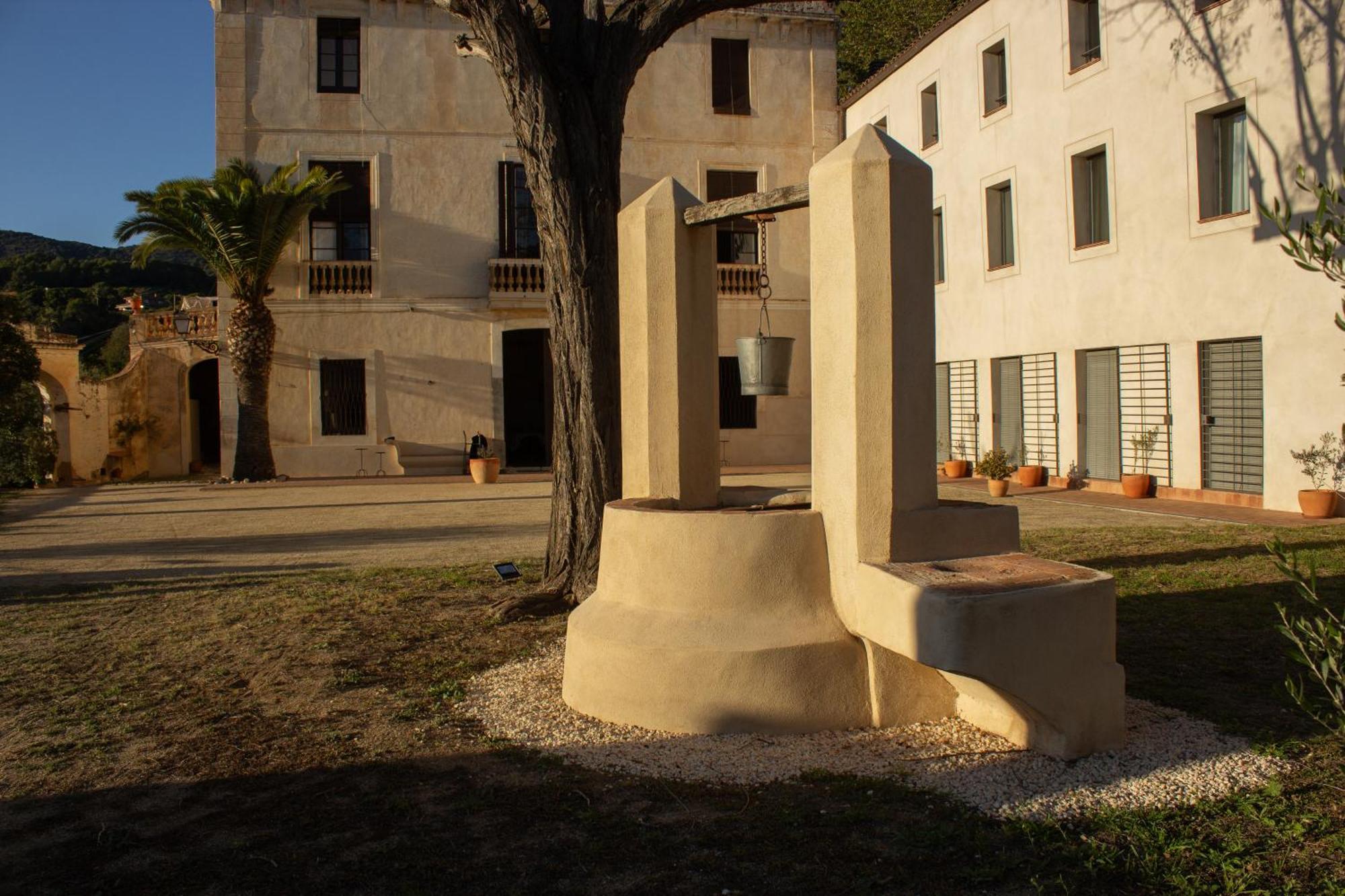 Can Rovira: Neoclassical Mansion Near Barcelona Alella Exterior photo