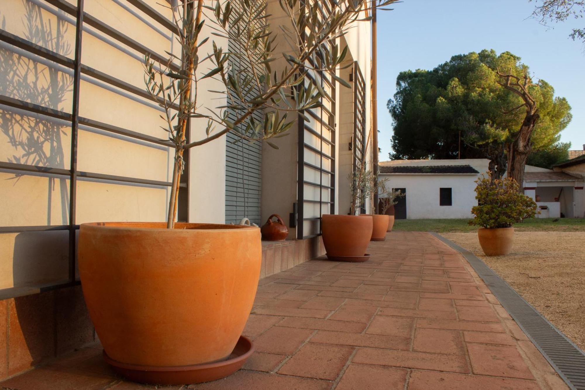 Can Rovira: Neoclassical Mansion Near Barcelona Alella Exterior photo